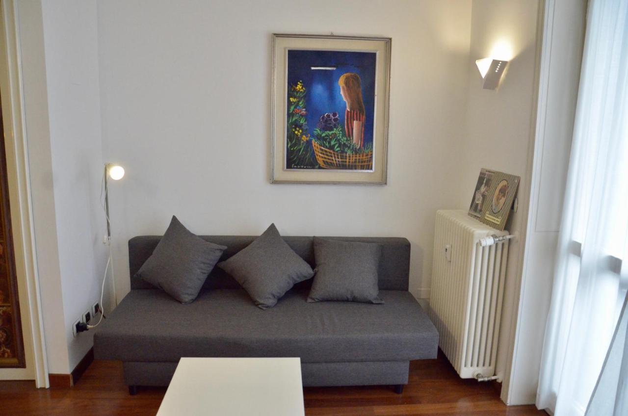 New Renovated Apartment With Balcony Porta Romana Milán Exteriér fotografie