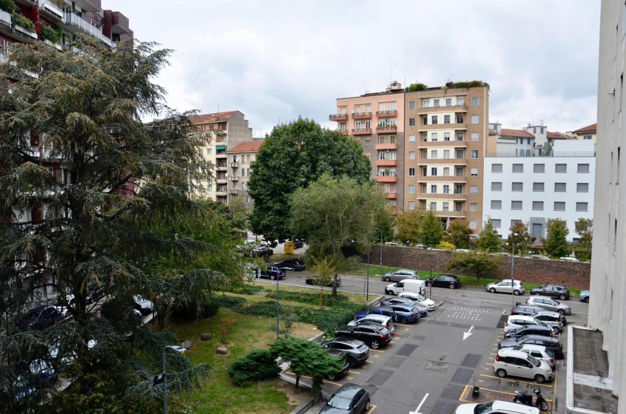 New Renovated Apartment With Balcony Porta Romana Milán Exteriér fotografie